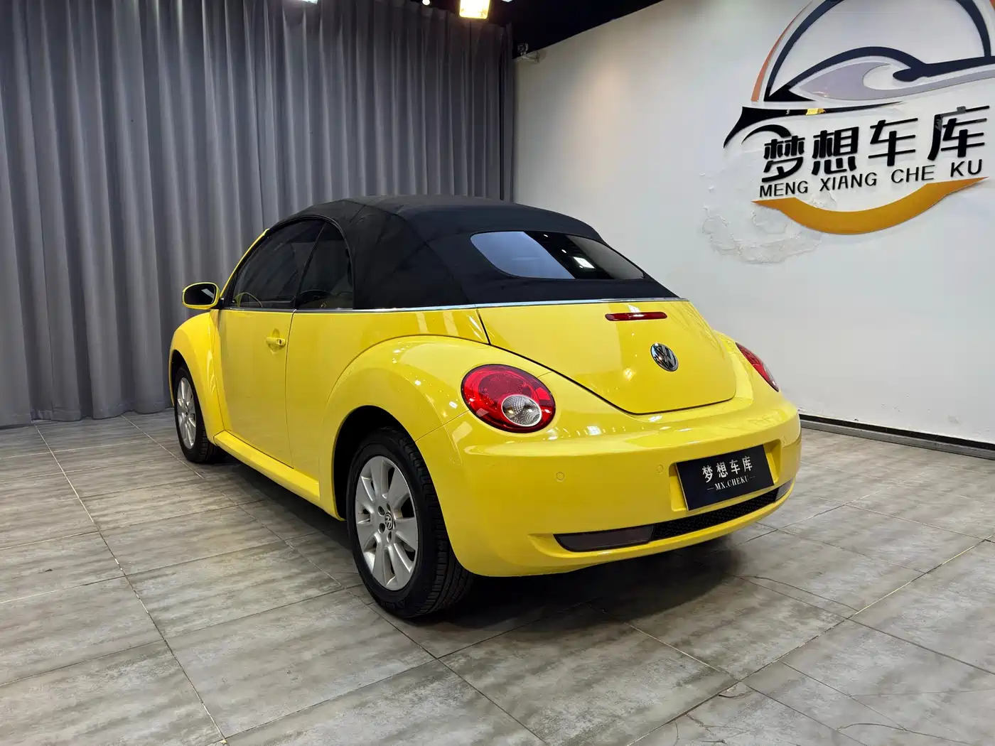 Volkswagen Beetle 2009 2.0 AT Top Convertible фото 19