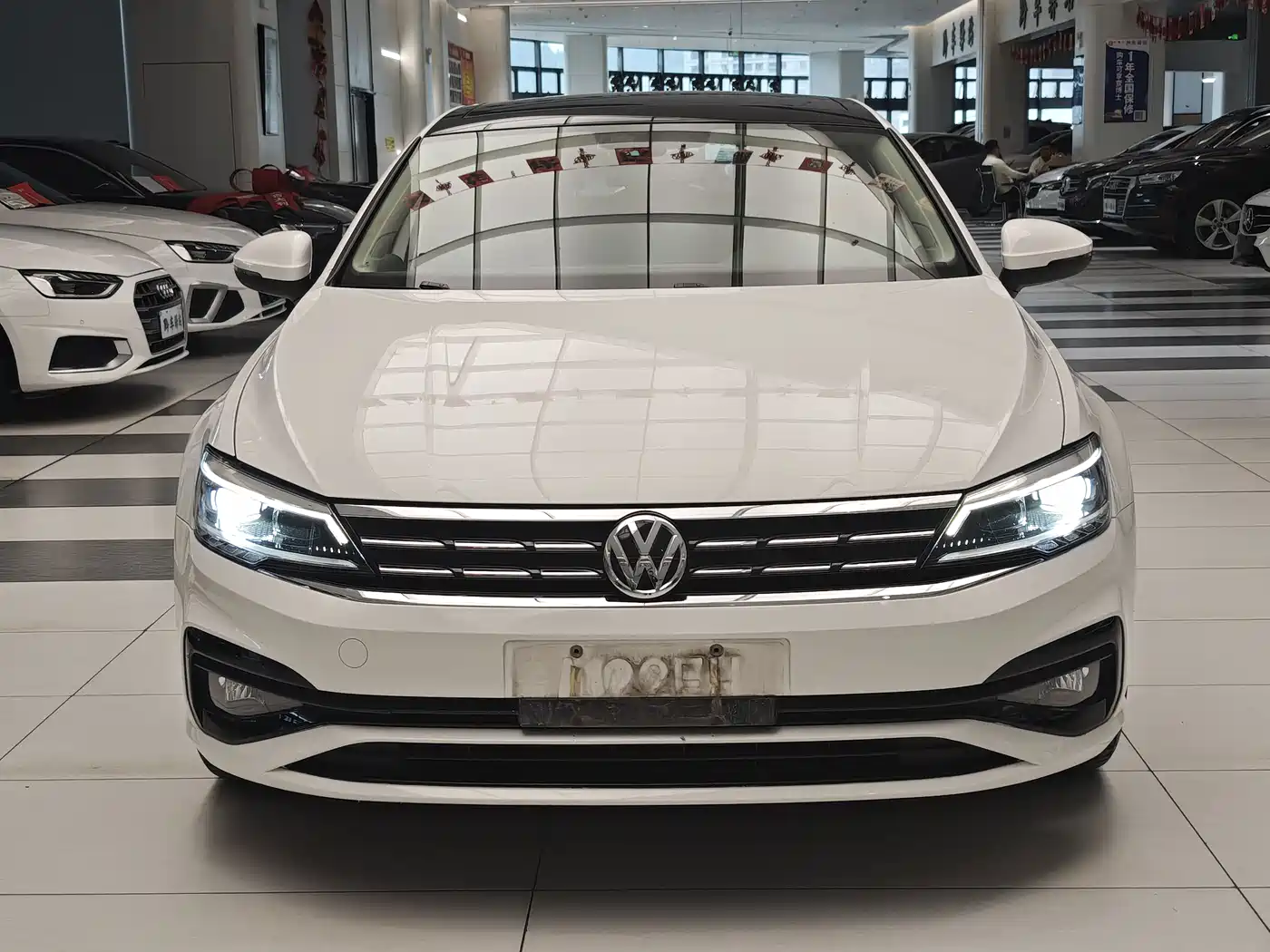 Volkswagen Lamando 2021 280TSI DSG Comfort Edition фото 3