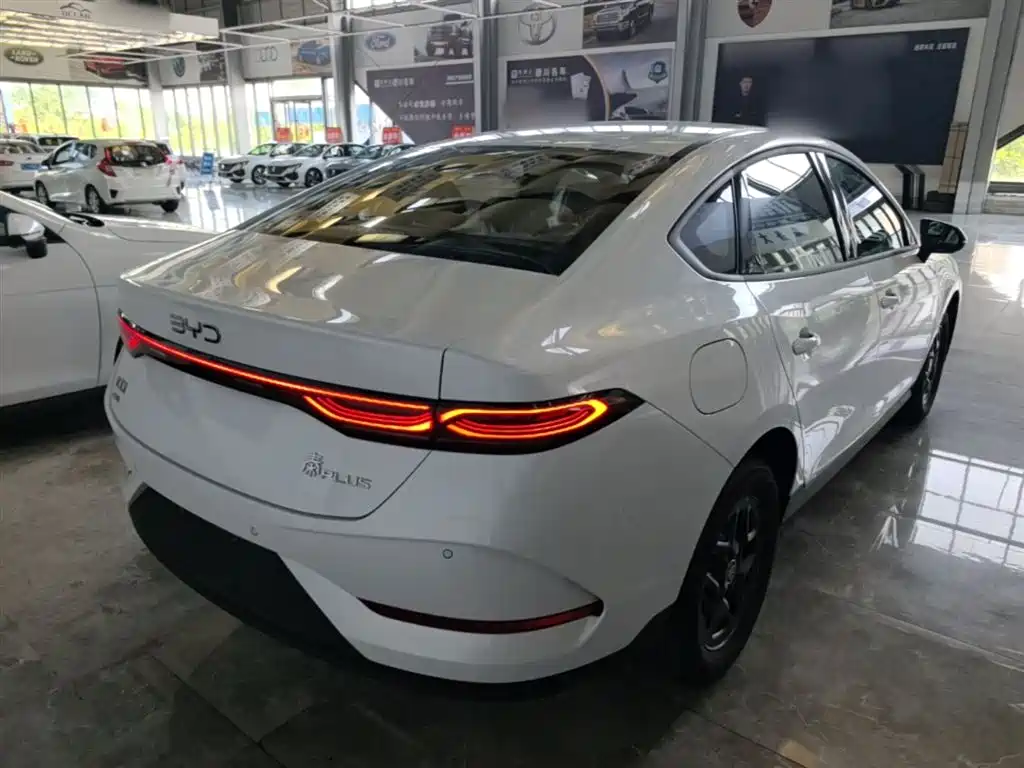 BYD Qin PLUS 2026 DM-i Smart Edition 128KM Progressive фото 7