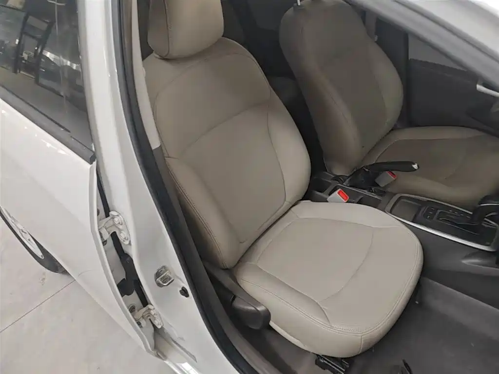 Chevrolet Lova RV 2016 1.5L Automatic Easy-Ride фото 25
