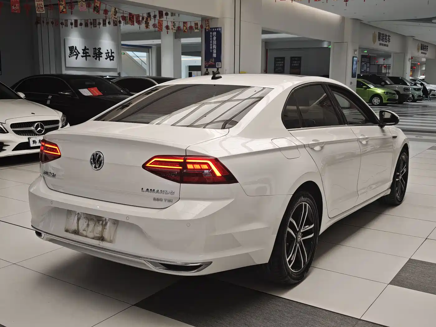 Volkswagen Lamando 2021 280TSI DSG Comfort Edition фото 7