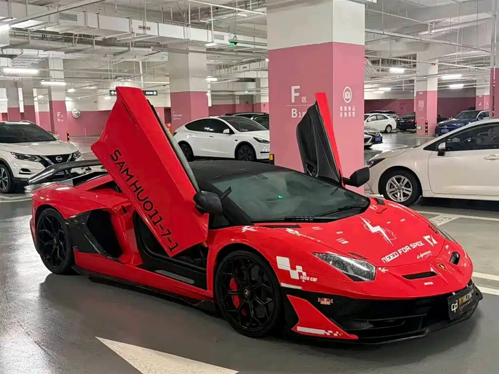 Lamborghini Aventador 2013 2011 LP 700-4