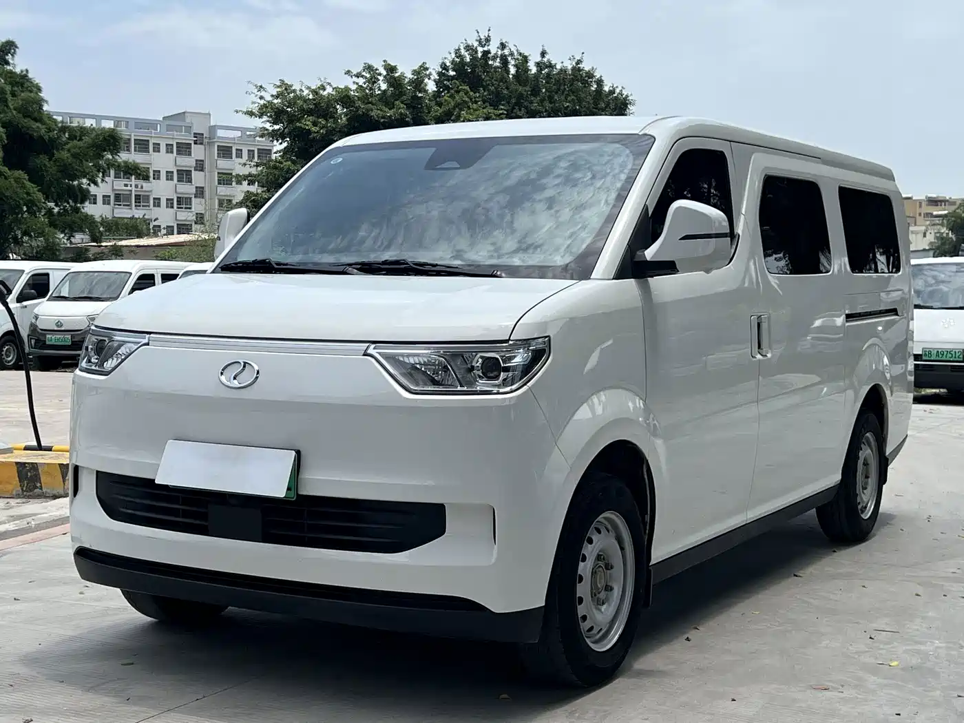 Ruichi New Energy EC75 2025 Passenger Smart Super Charge Edition Pioneer Type I 52.16kWh