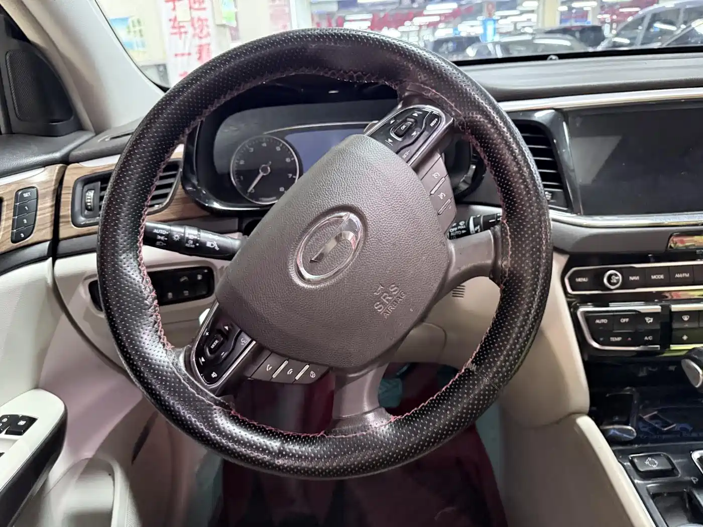 GAC Trumpchi Trumpchi GS8 2017 320T 2WD Luxury Smart Connect (7-seater) фото 15