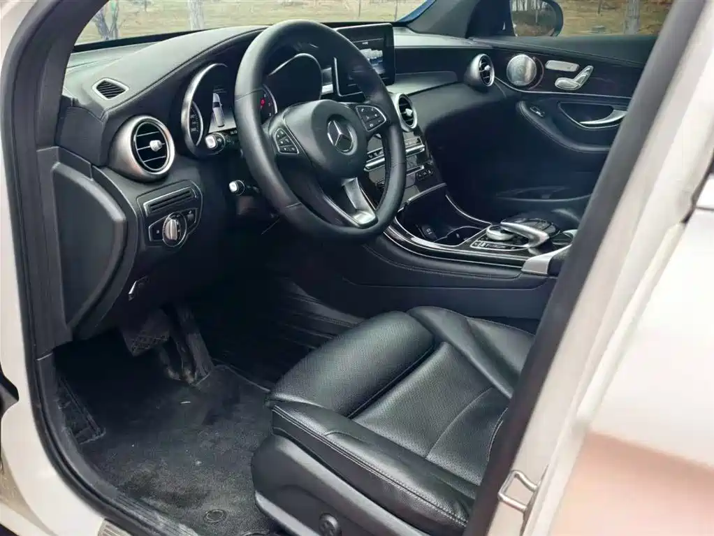 Mercedes-Benz GLC 2019 GLC 260 4MATIC Dynamic фото 5