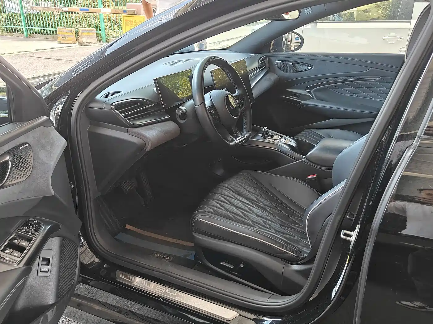 BYD Seal 2022 550km Standard Range RWD Premium фото 3