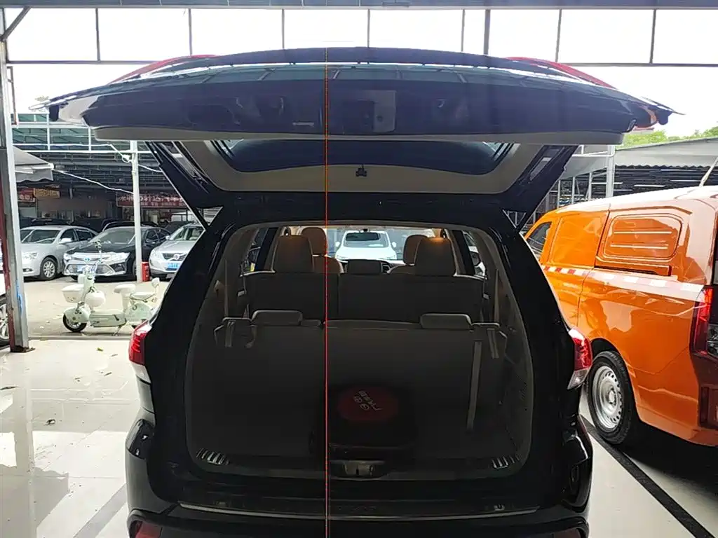 Toyota Highlander 2018 2.0T 2WD Elite 7-Seater China VI фото 19
