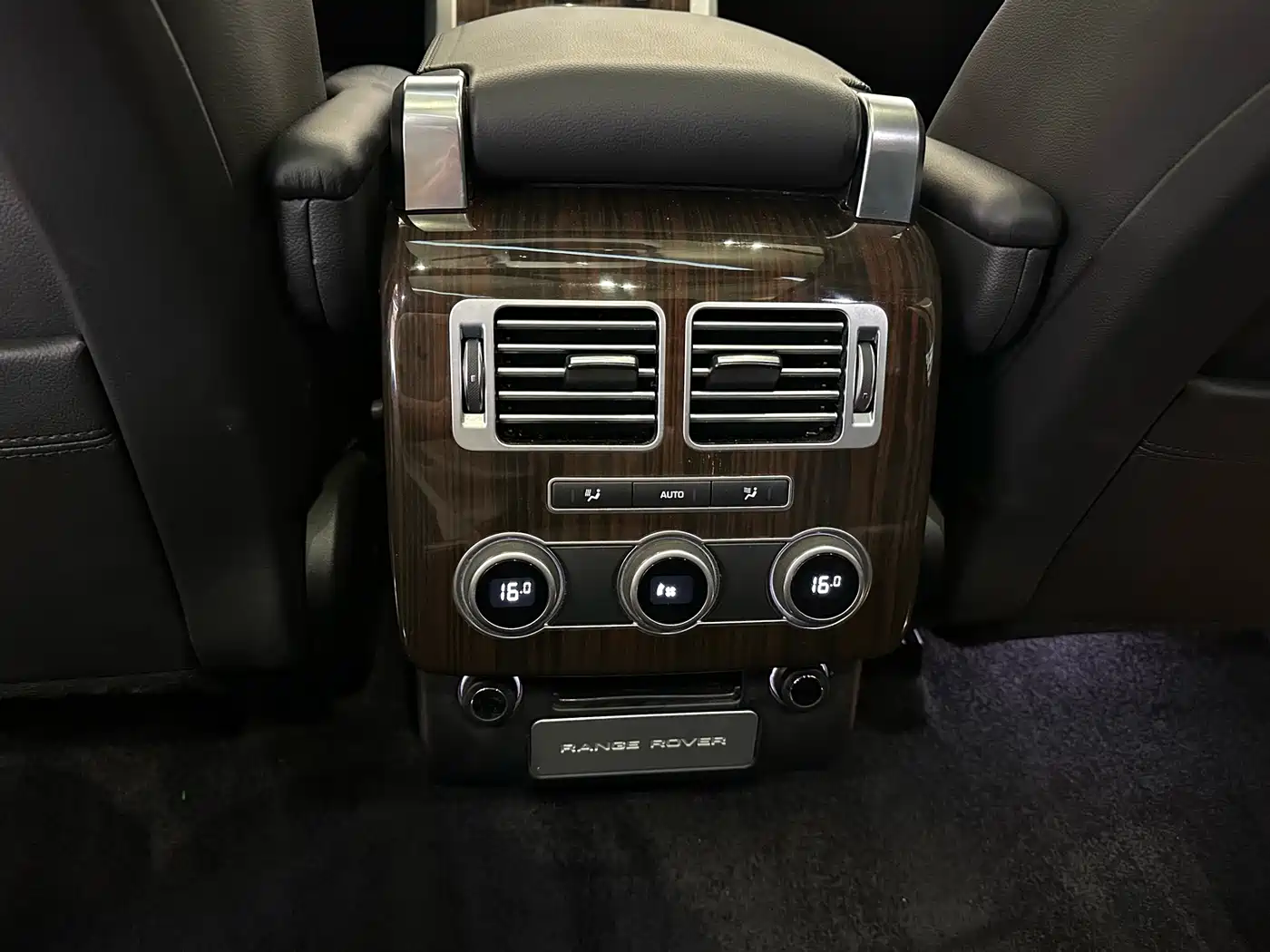 Фото 23 - Land Rover Range Rover