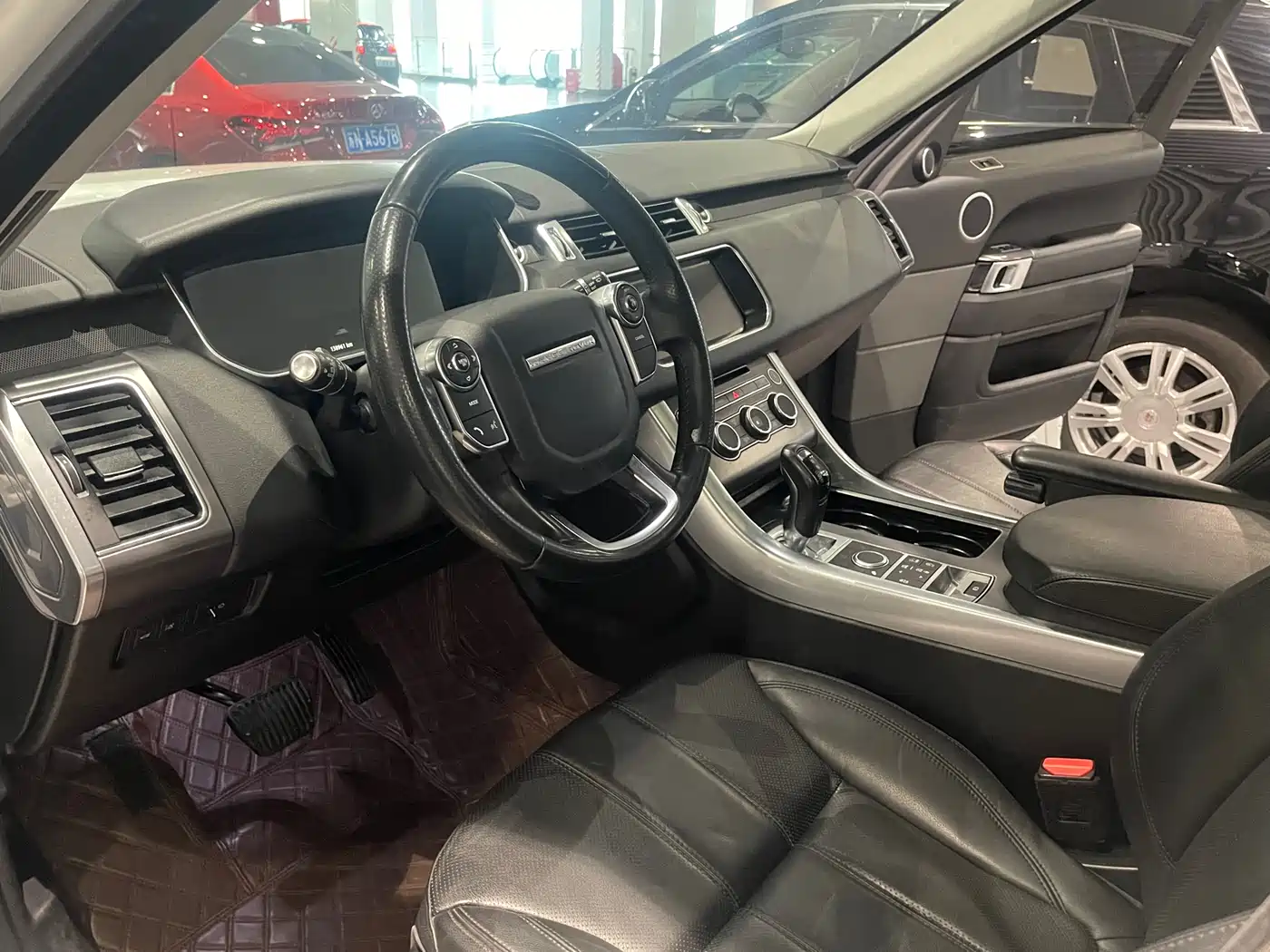Land Rover Range Rover Sport 2017 3.0 SC V6 SE фото 10