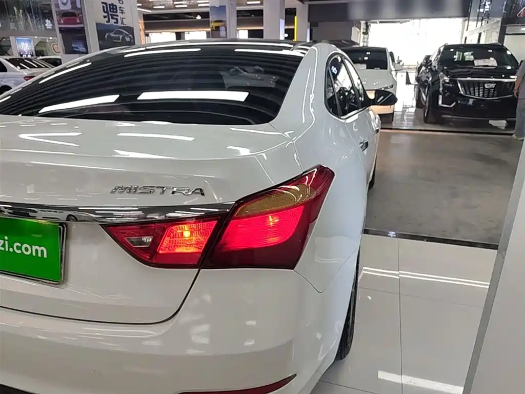 Hyundai Mistra 2014 1.8L Auto Smart GLS фото 8