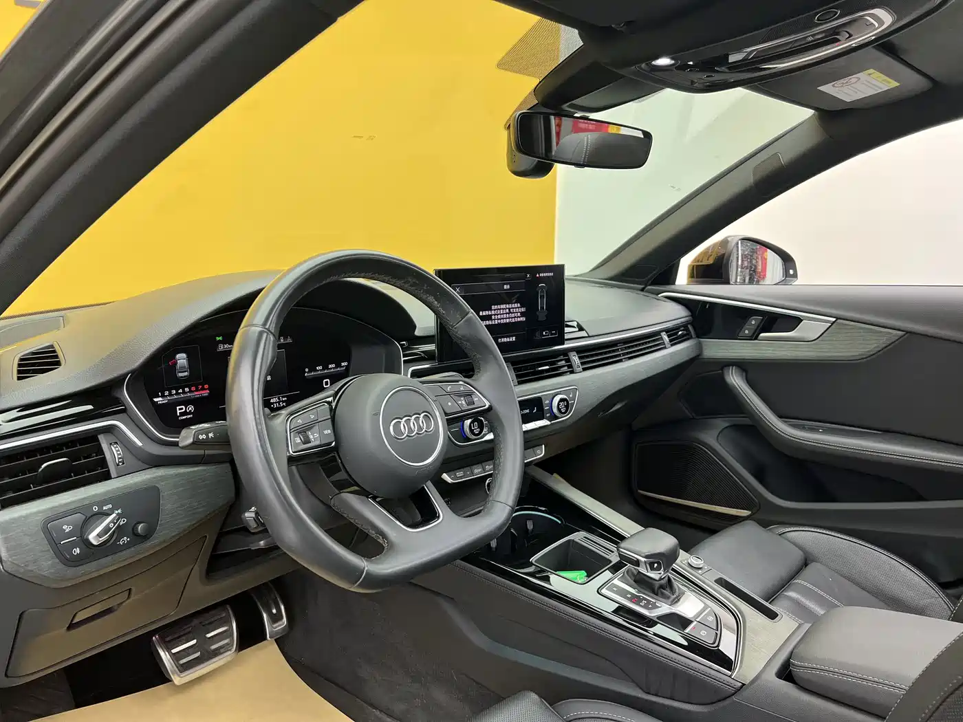 Фото 4 - Audi A4L
