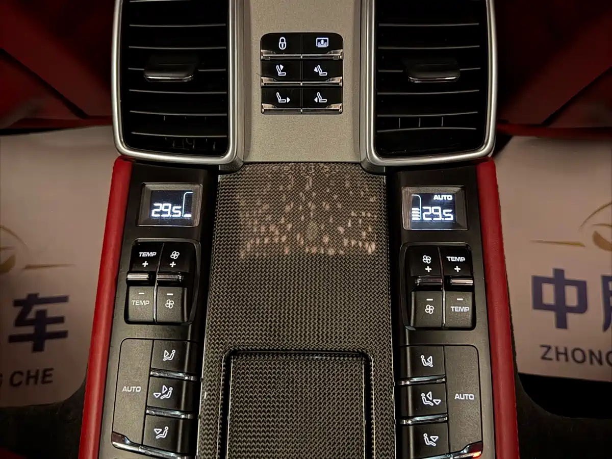 Porsche Panamera 2014 Panamera 4S Sport Edition 3.0T фото 27