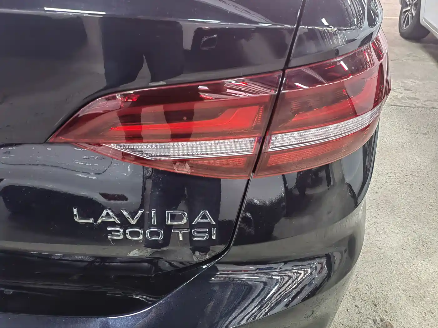 Volkswagen Lavida 2024 Model 300TSI DSG Starlight Full Comfort Edition фото 15