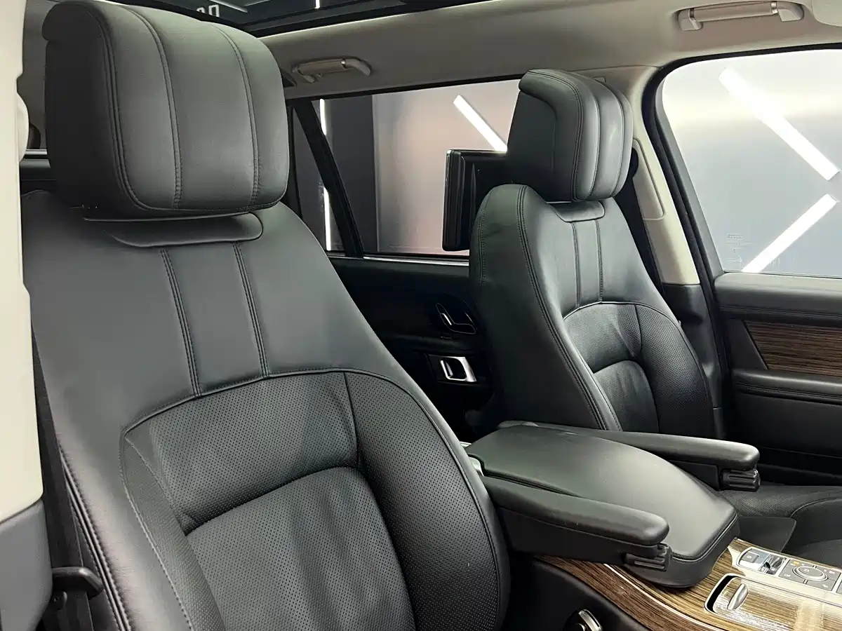 Land Rover Range Rover 2018 3.0 SC V6 Vogue Heritage Extended Edition фото 22