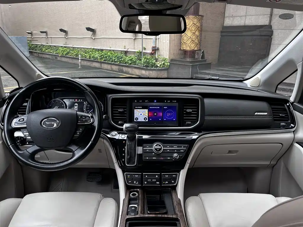 GAC Trumpchi Trumpchi M8 2018 320T Premium Edition фото 6