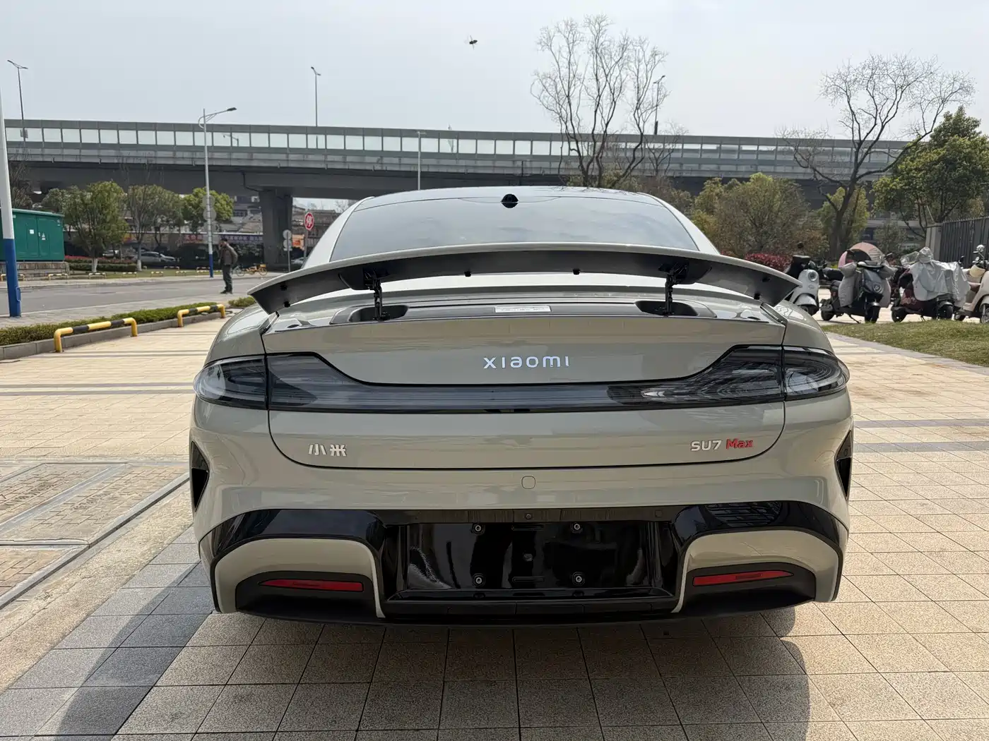 XIAOMI CAR XIAOMI SU7