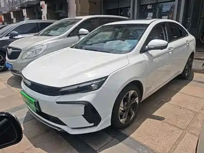 Geely Emgrand L Hi-P