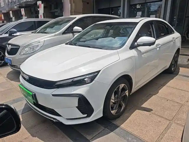 Geely Emgrand L Hi-P Полёт дракона, 1.5TD-DHT Pro 100KM, Совершенство