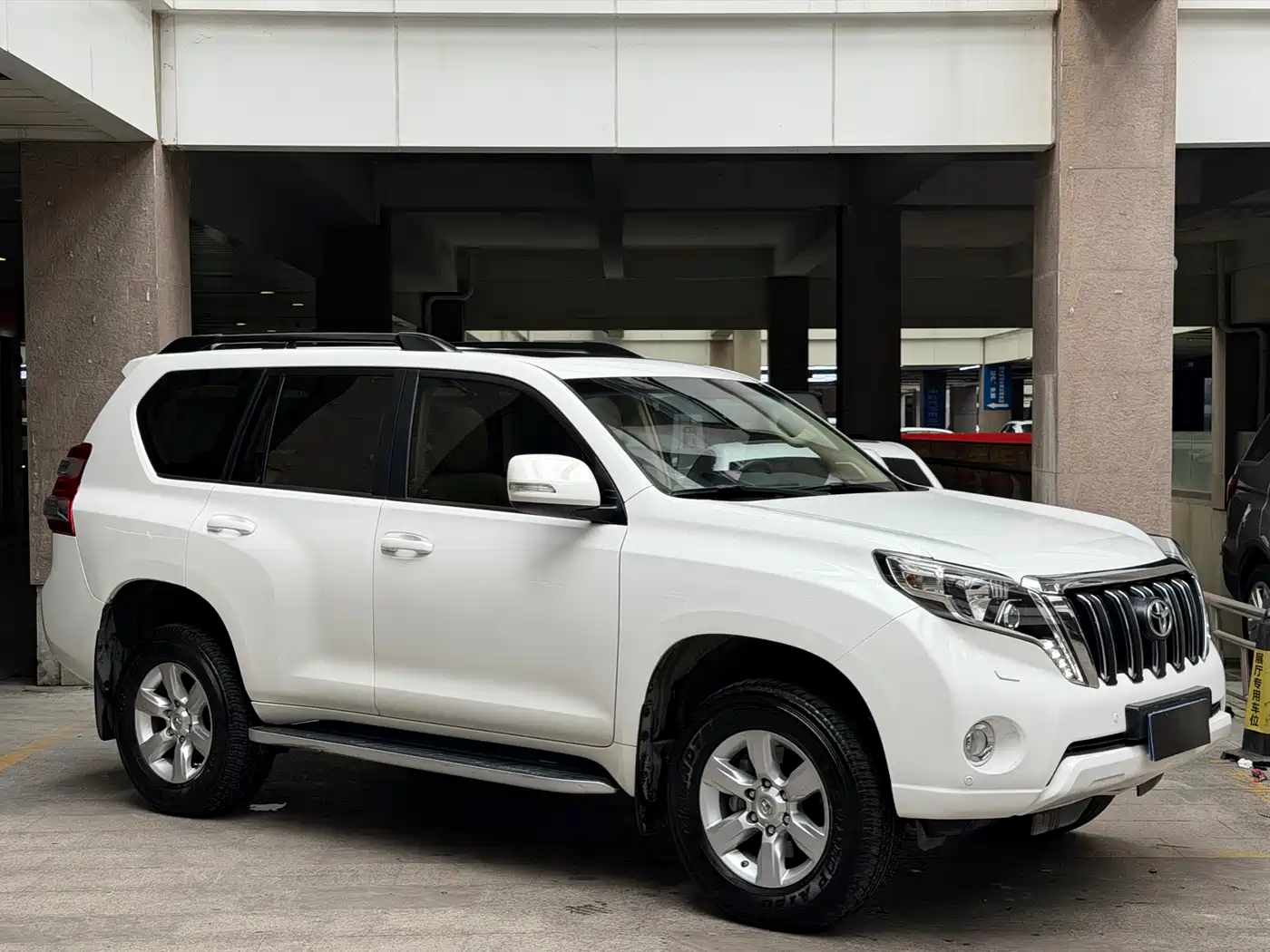 Toyota Prado 2014 4.0L Automatic TX-L NAVI