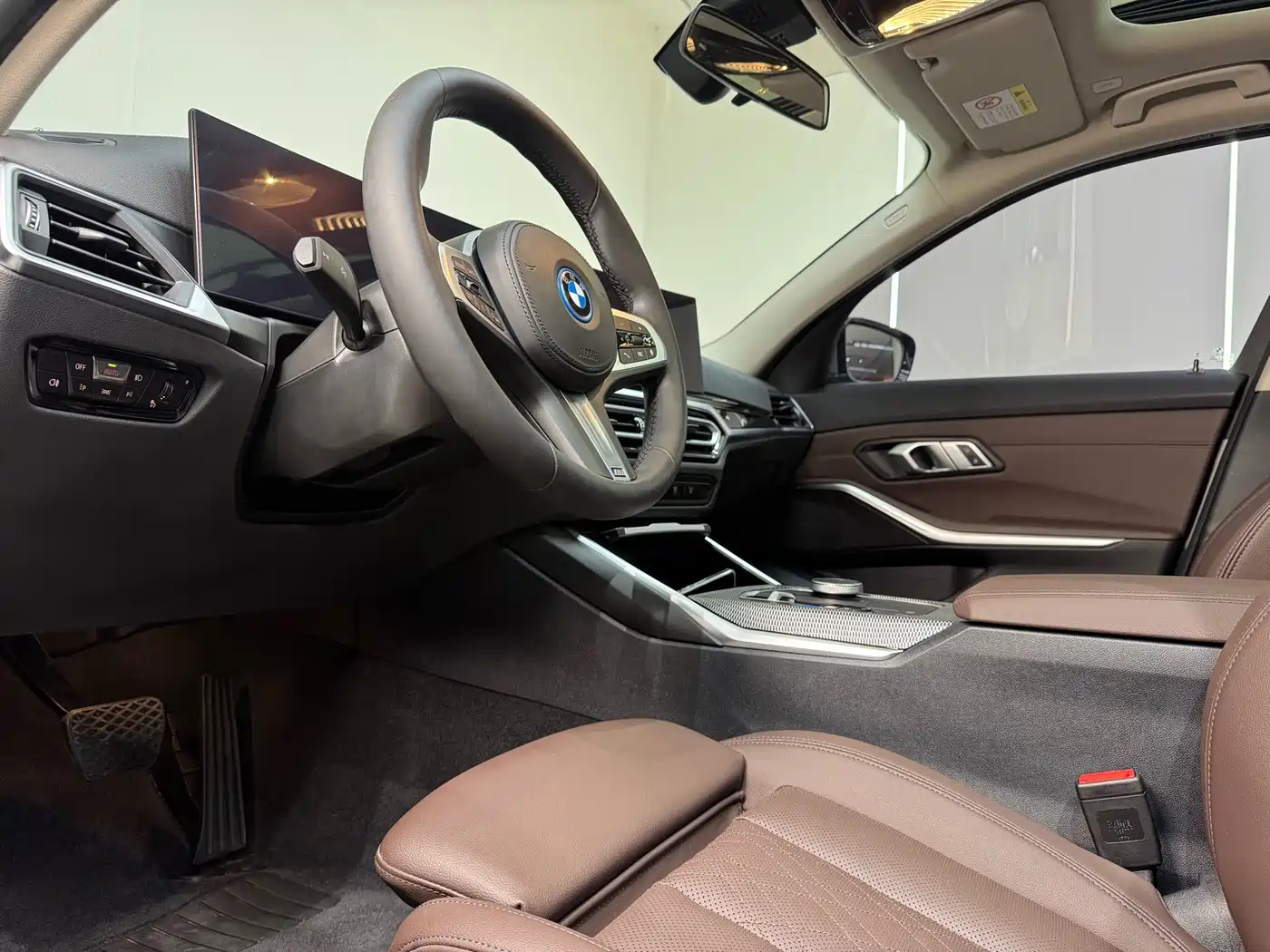 BMW i3 2022 eDrive 35 L фото 16