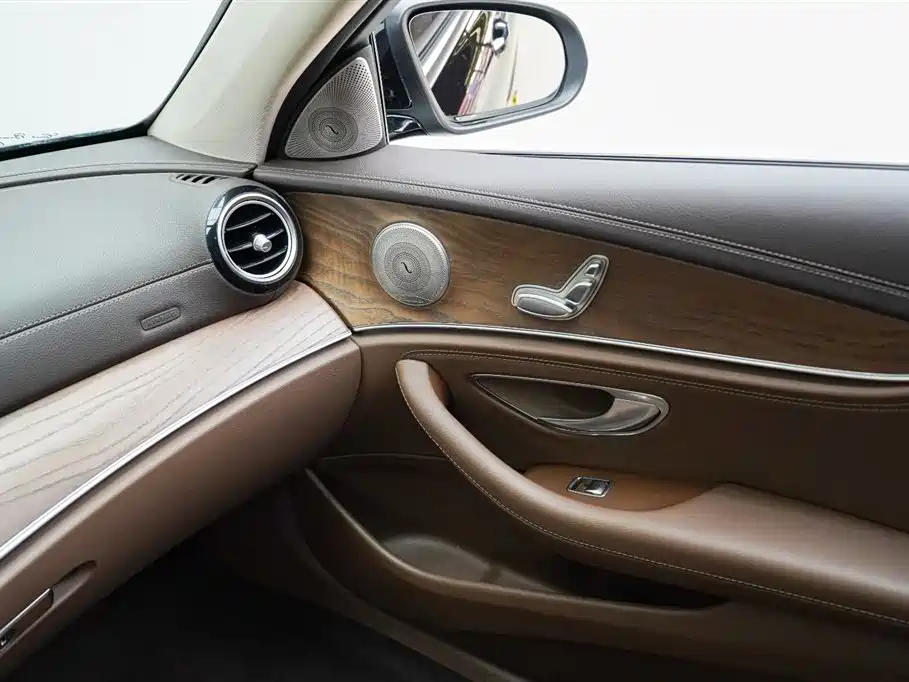 Mercedes-Benz E-Class 2016 E 200 L фото 11
