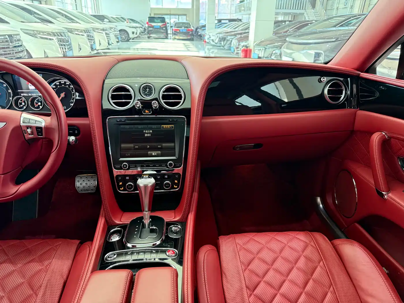 Bentley Flying Spur 2016 4.0T V8 Standard Edition фото 14