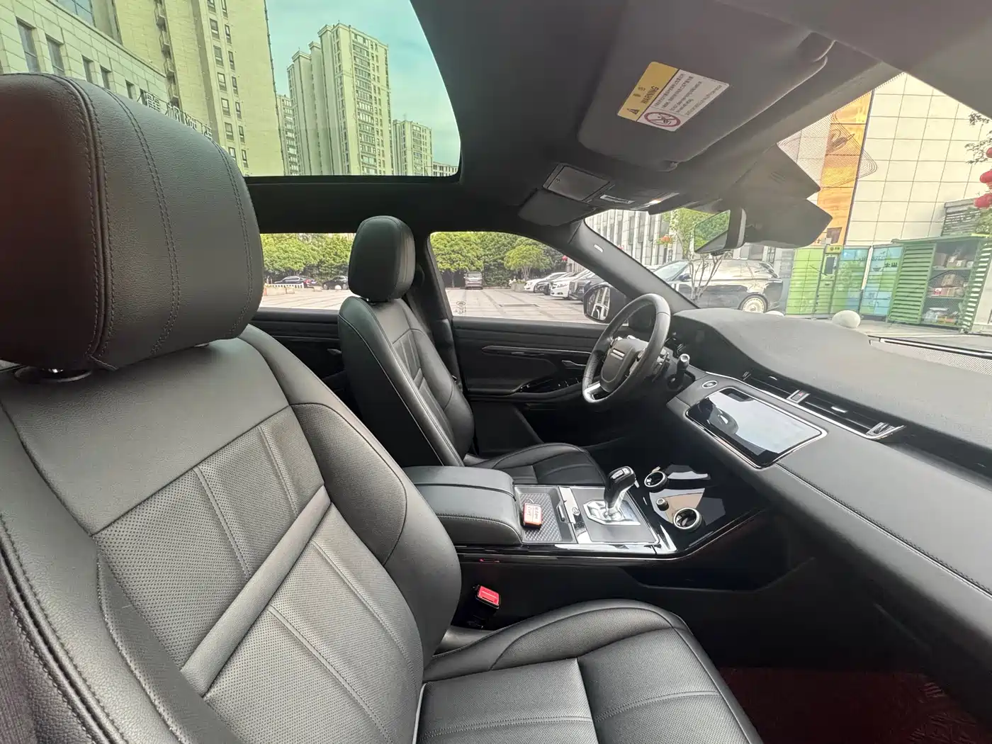 Land Rover Range Rover Evoque 2020 Model 249PS R-DYNAMIC S Gloss Black Sport Edition фото 22