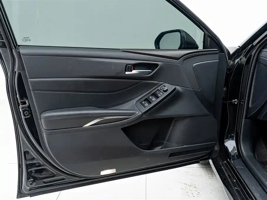 Toyota Avalon 2022 2.0L Luxury Edition фото 14