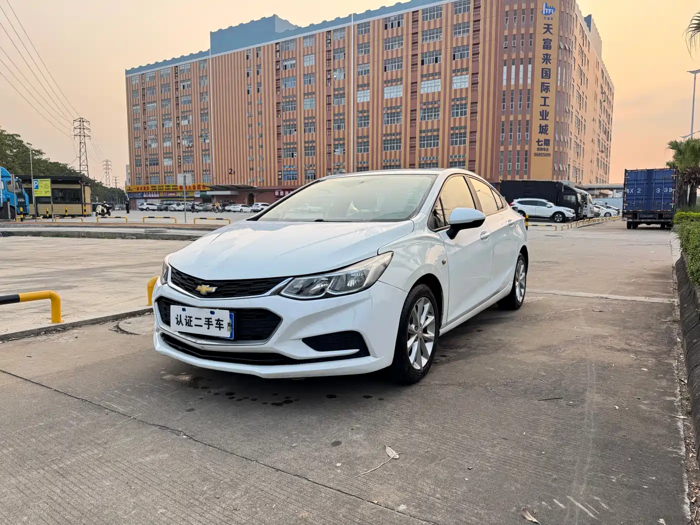 Chevrolet Cruze 2018 320 Automatic Pioneer Sunroof Edition