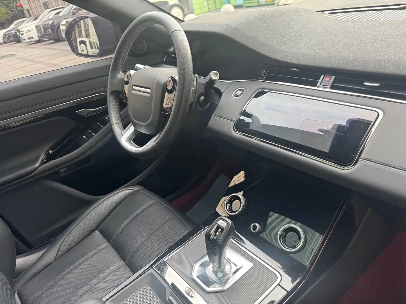 Land Rover Range Rover Evoque 2020 Model 249PS R-DYNAMIC S Gloss Black Sport Edition фото 26