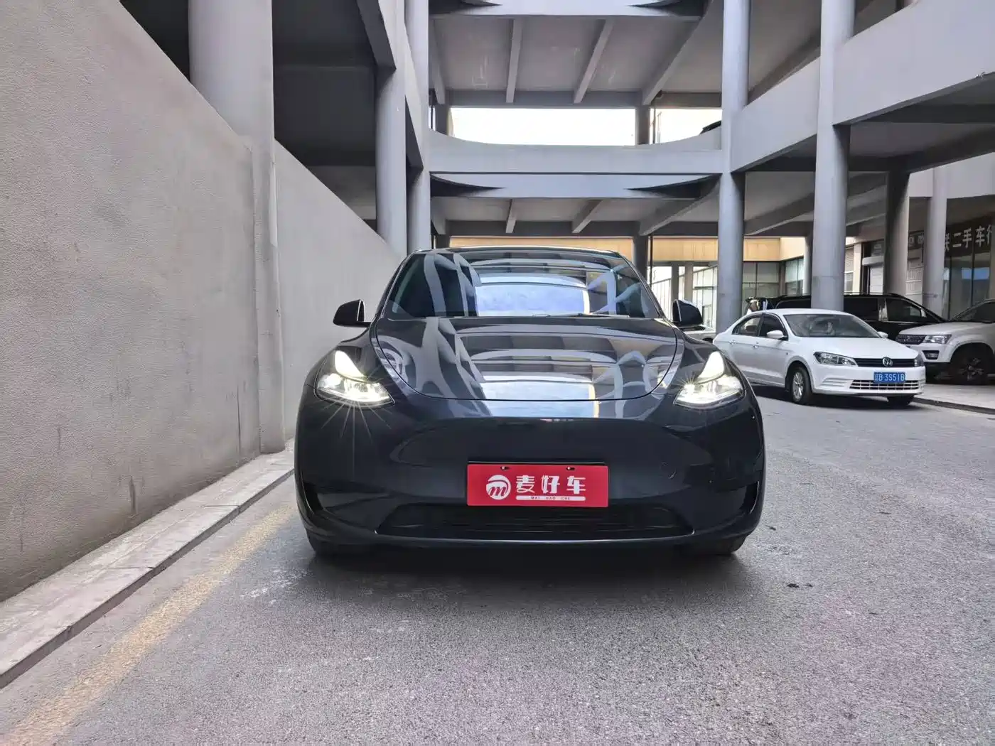 TESLA MODEL Y