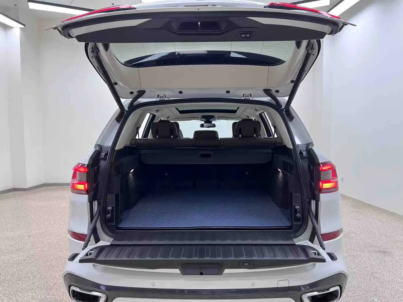 BMW X5 (Import) 2020 xDrive40i M Sport Package фото 28