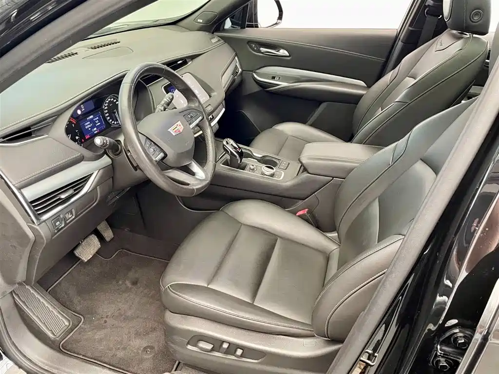 Cadillac XT4 2020 28T FWD Leading Trim фото 6