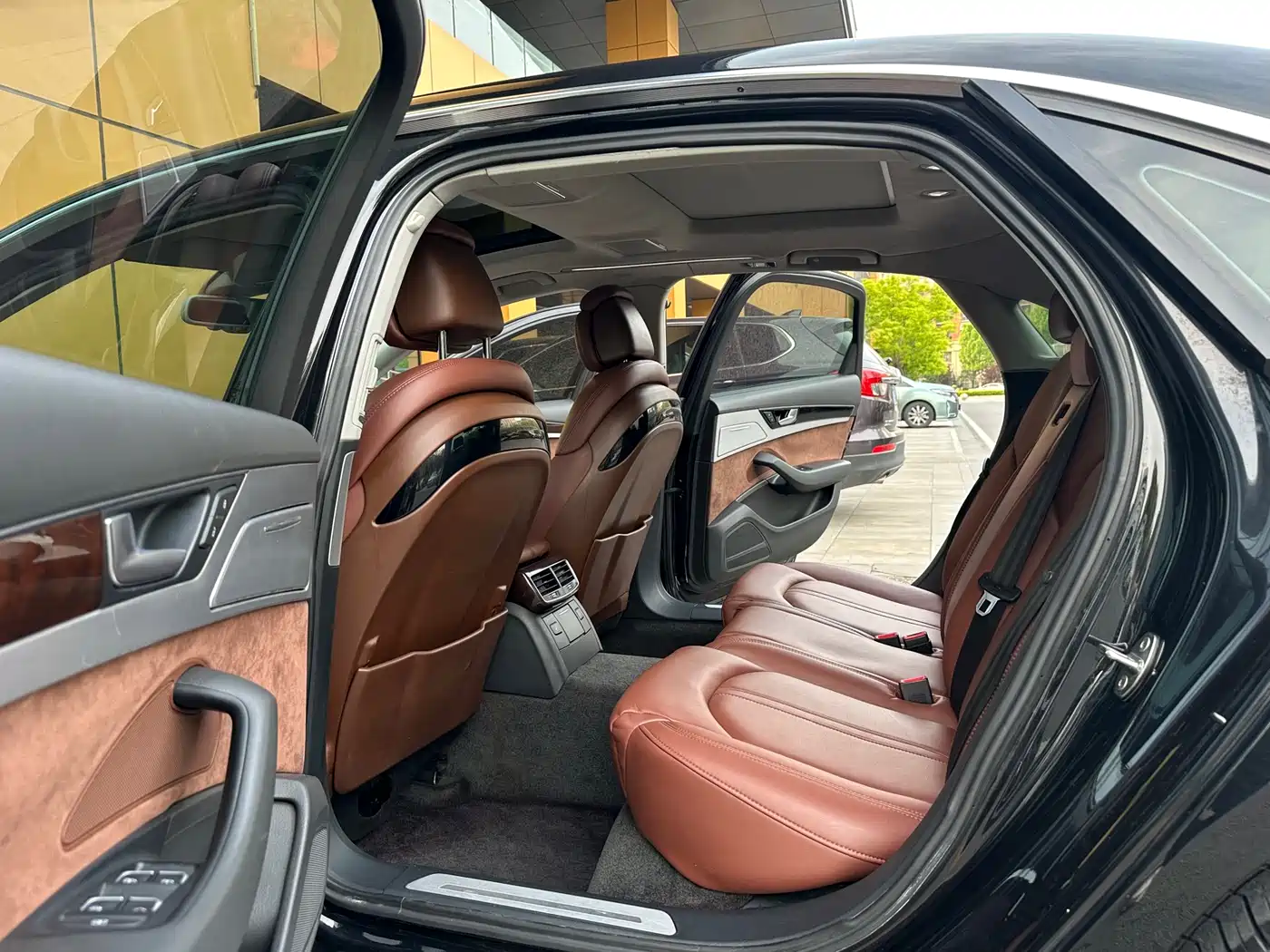 Audi A8 2013 A8L 45 TFSI quattro Comfort фото 4