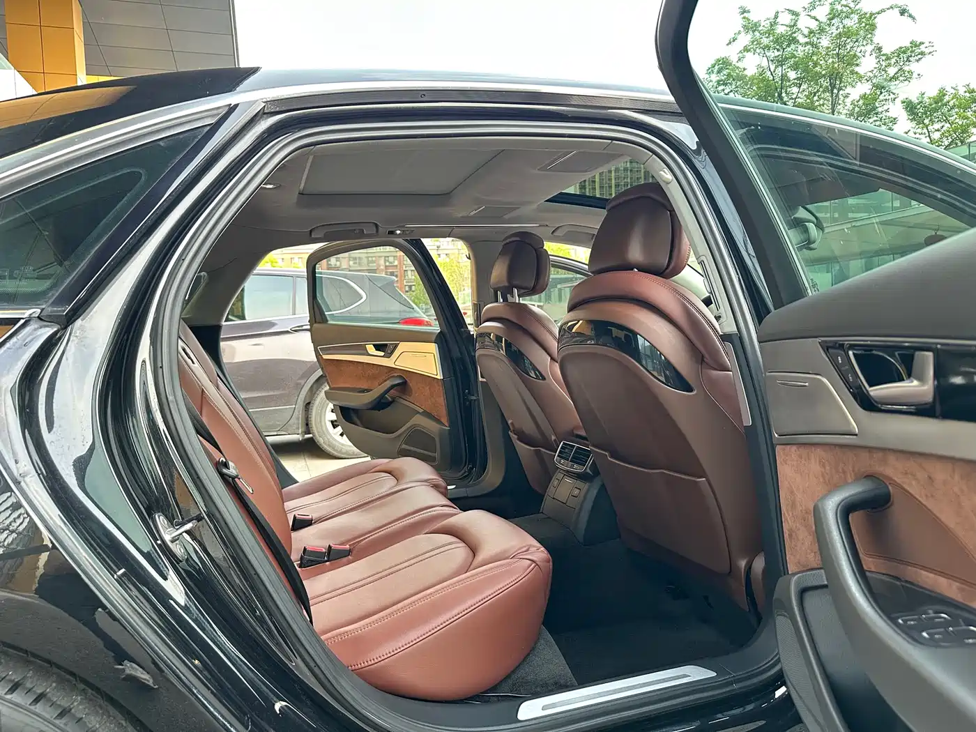 Audi A8 2013 A8L 45 TFSI quattro Comfort фото 8