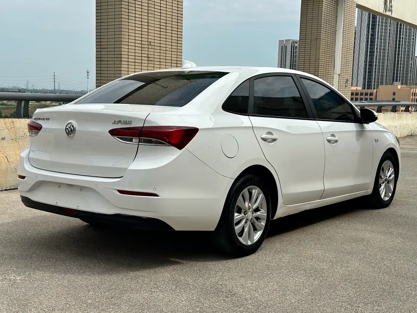Buick Excelle 2019 15T DCT Connected Elite (China V) фото 5
