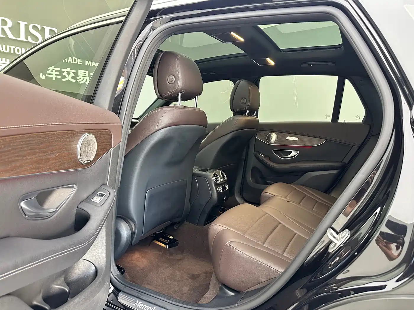 Mercedes-Benz GLC 2022 Facelift GLC 300 L 4MATIC Dynamic Collector's Edition фото 6