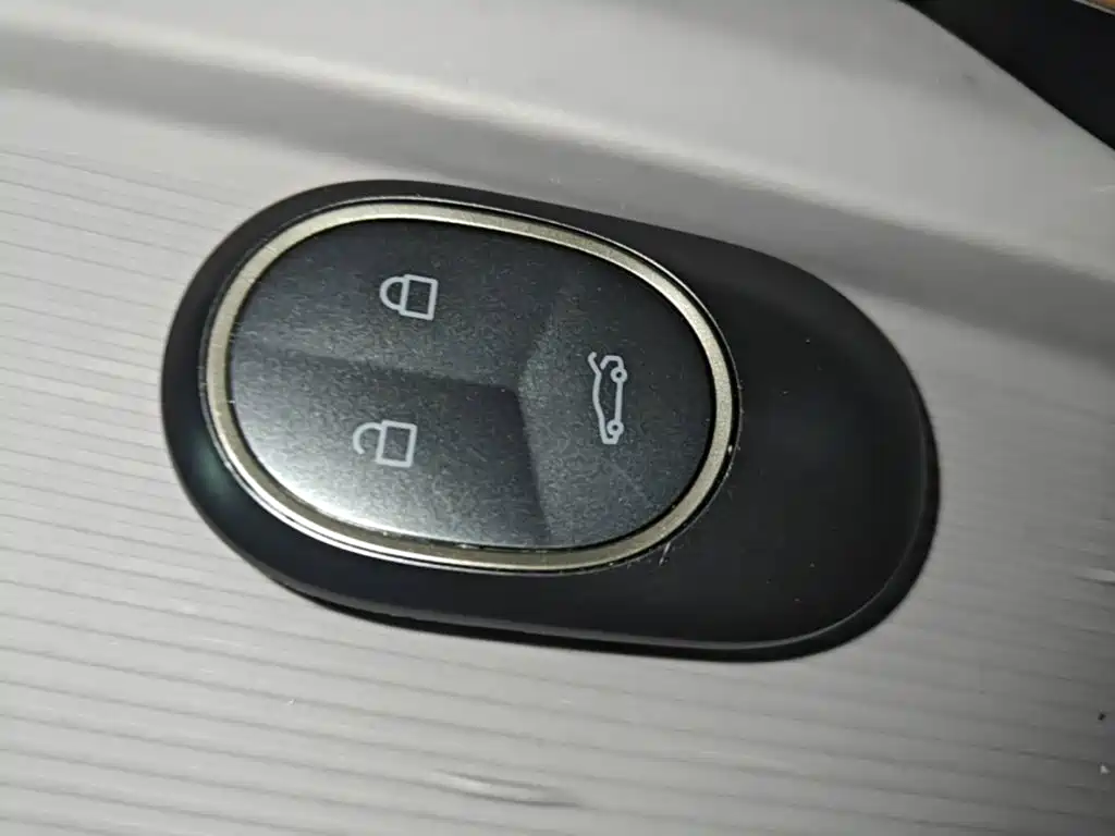 Фото 9 - NIO EC6