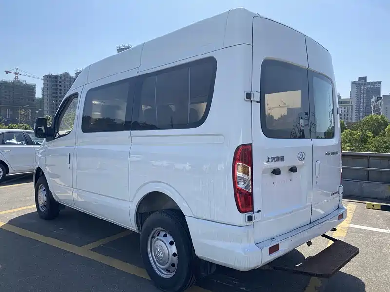 SAIC Maxus Xintu V80 2017 2.5T 6-speed manual Aoyun Tong China V short wheelbase medium roof 5/6/10 seats фото 4