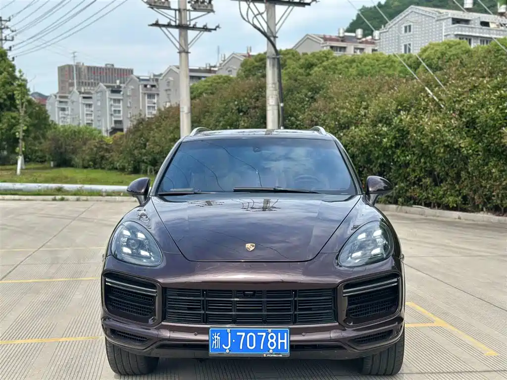 Porsche Cayenne 2014 Cayenne Platinum Edition 3.0T фото 2