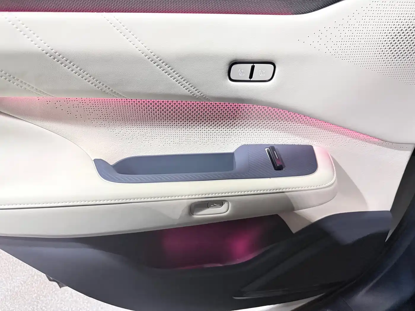 ZEEKR EXTREME KRYPTON 001