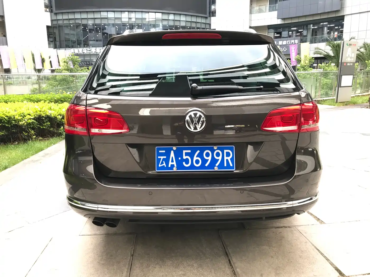 Volkswagen Magotan (Import) 2012 Wagon 2.0TSI Comfort фото 2