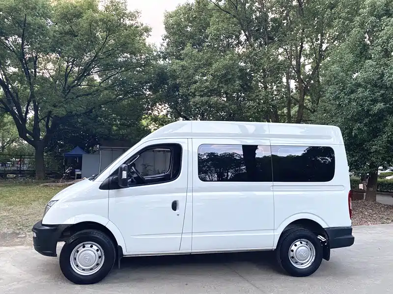 SAIC Maxus Xintu V80 2019 Model 2.5T Classic 6-speed manual Aoyuntong short wheelbase ultra-low roof 5/6-seater фото 3