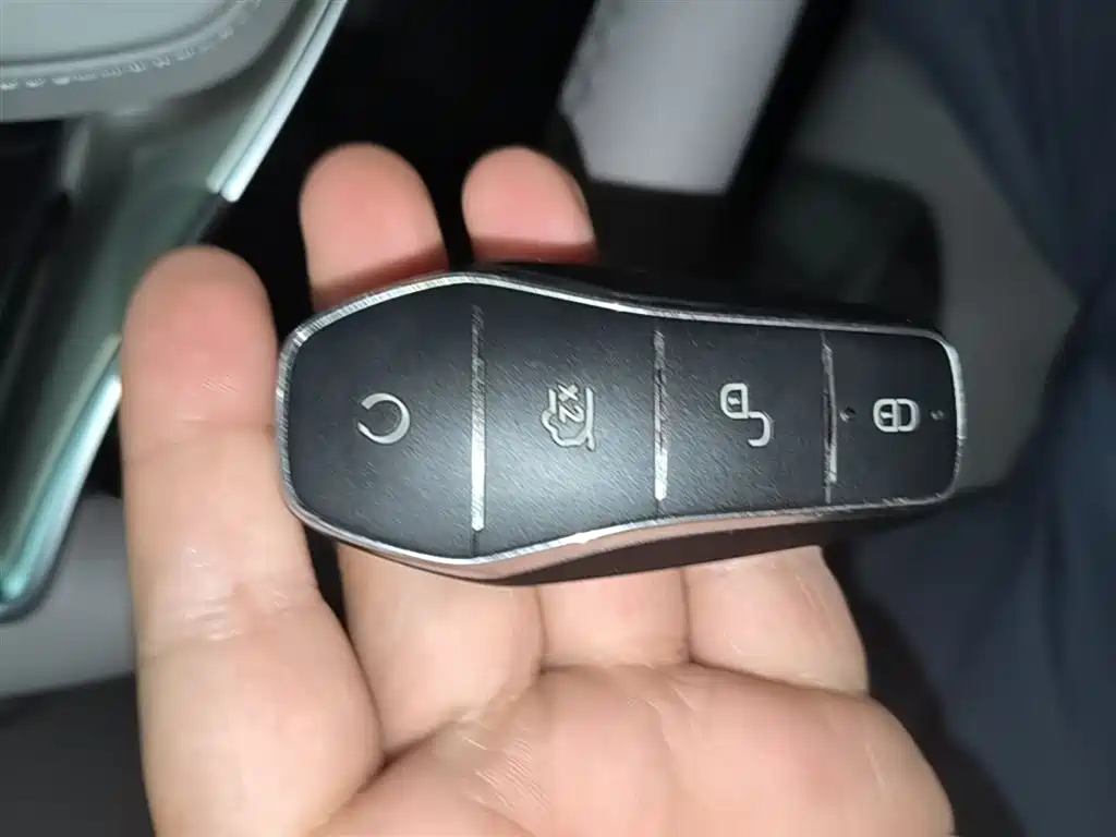 BYD Han 2025 DM-i Smart Driving Edition 125KM LiDAR Flagship фото 9