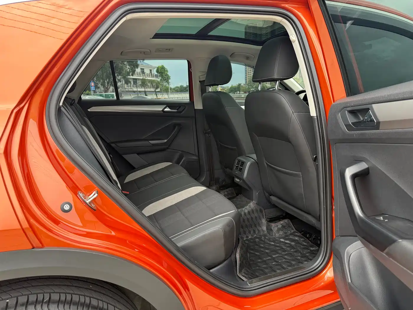 Volkswagen T-ROC 2018 230TSI DSG 2WD Progressive China VI фото 14