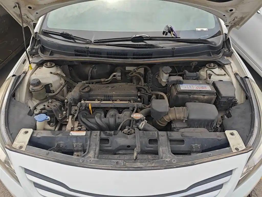 Hyundai Verna 2014 1.4L Manual Smart GLS фото 20