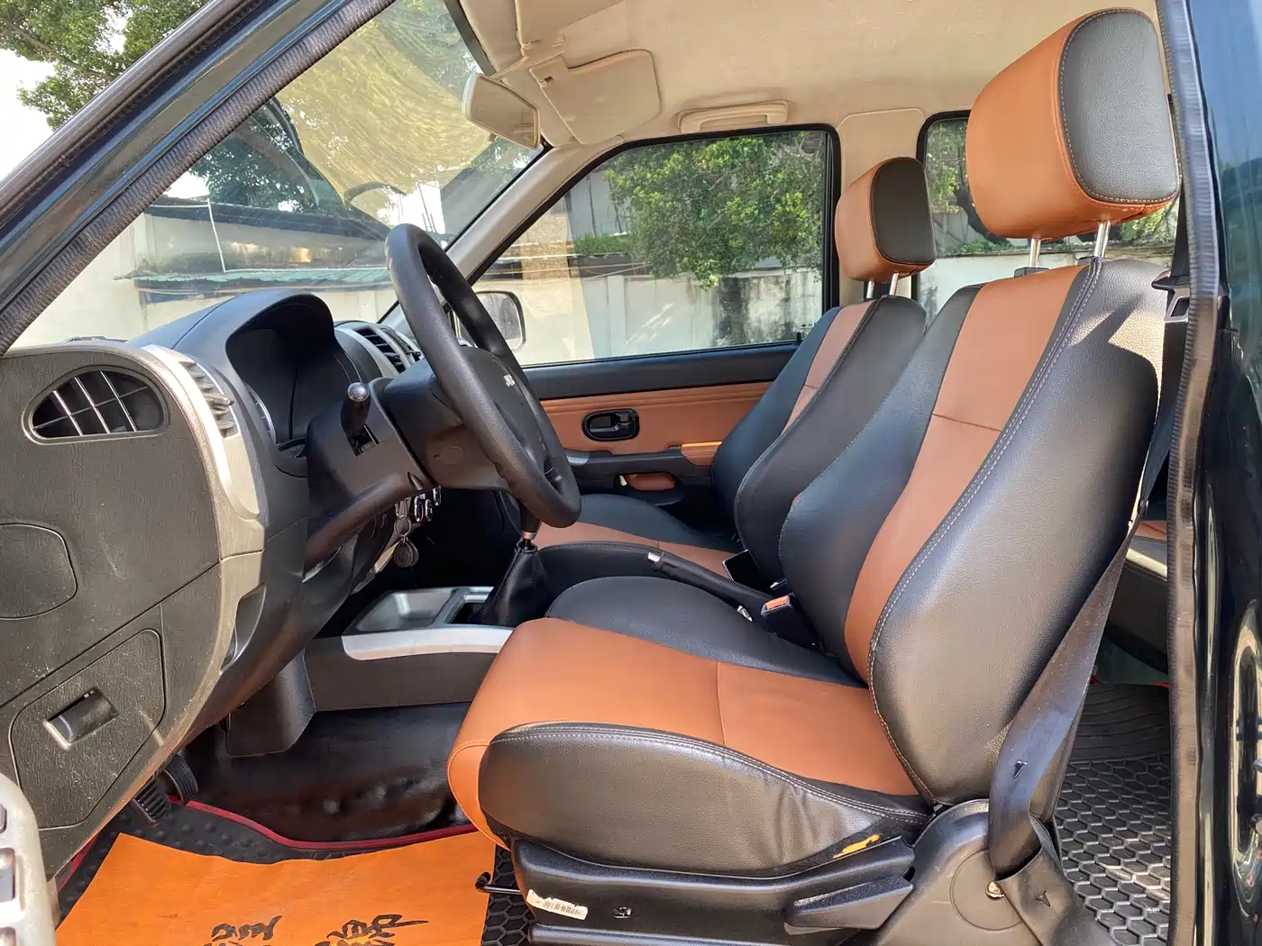 Jiangling Baodian 2018 2018 2.9T New Value 2WD Diesel Comfort Standard Cargo Box JX4D30B5L