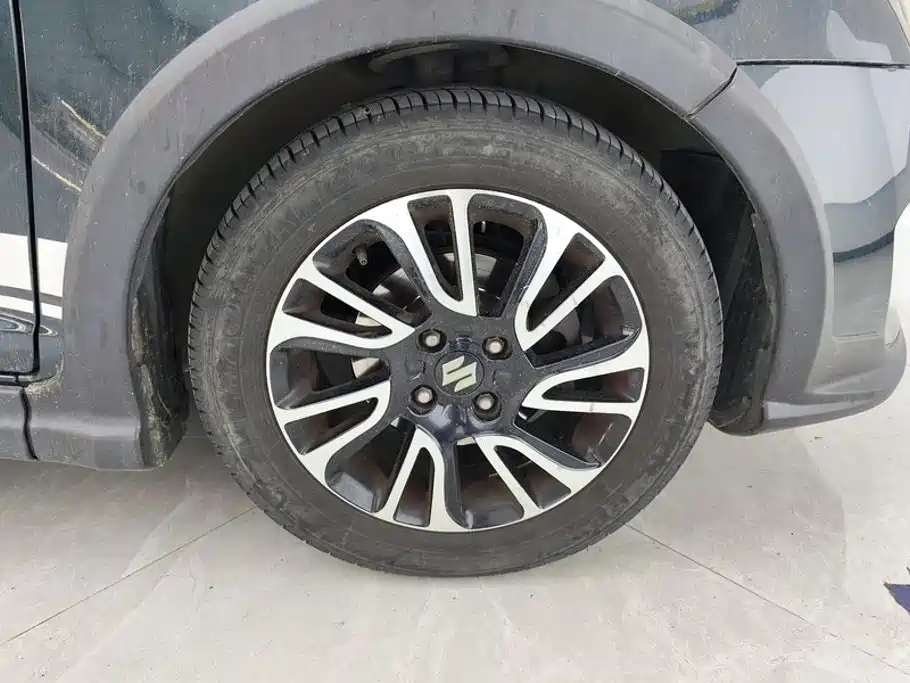 Suzuki Swift 2018 2016 1.5L Automatic Fashion Cool Edition