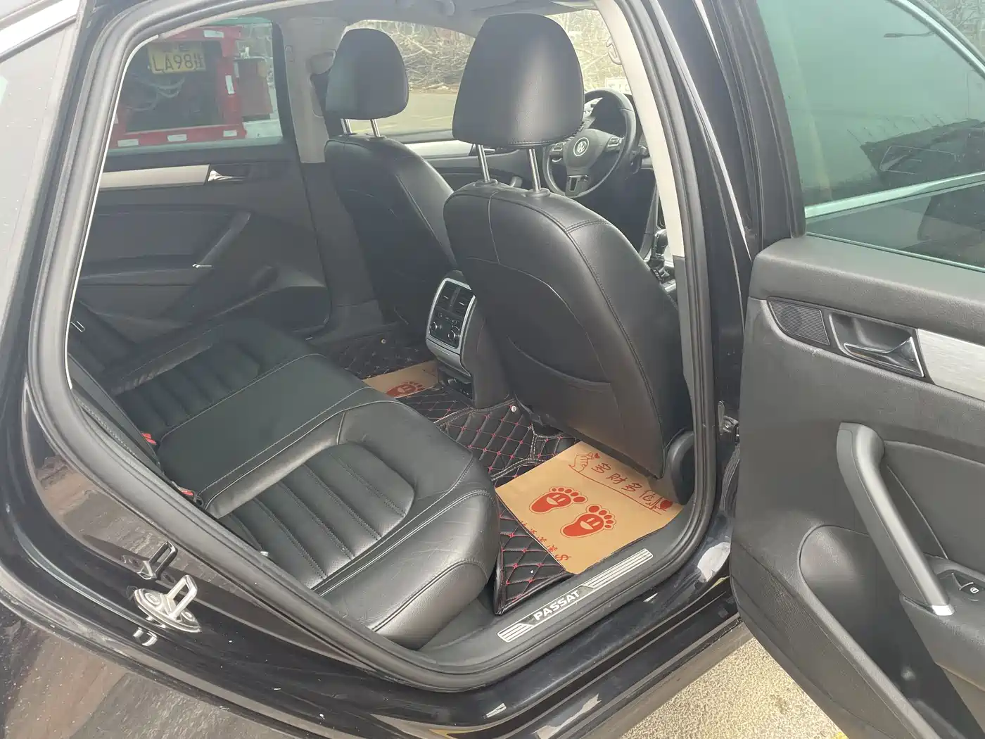 Volkswagen Passat 2014 1.8TSI DSG Executive Edition фото 9