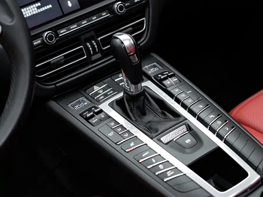 Porsche Macan 2018 Macan 2.0T фото 13